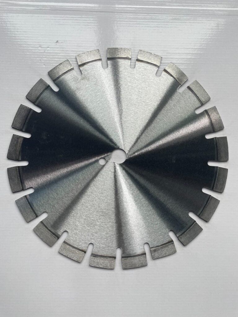 How to Choose the Right Diamond Saw Blade for Concrete Cutting